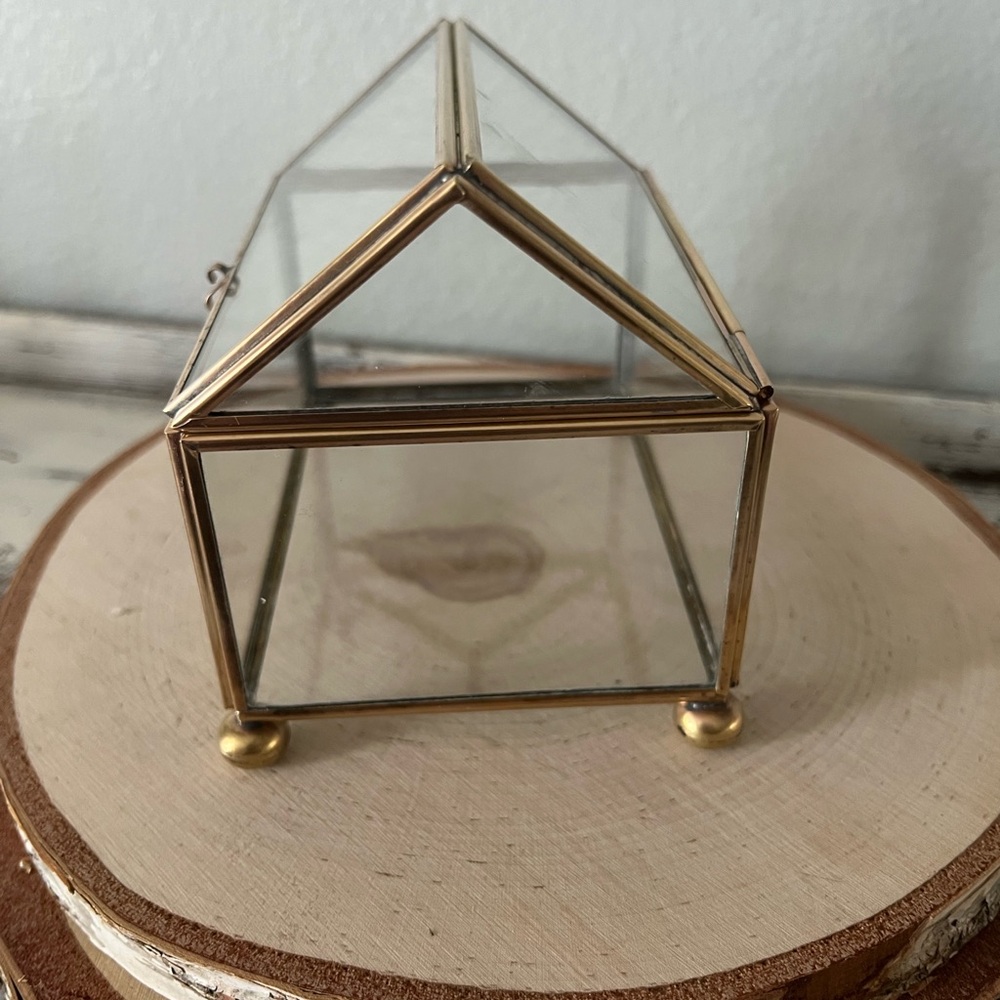 ✨SOLD✨ Vintage DISPLAY CASE BOX GLASS & BRASS KeepSake Curio Terrarium Hinge Lid - Picture 2 of 9